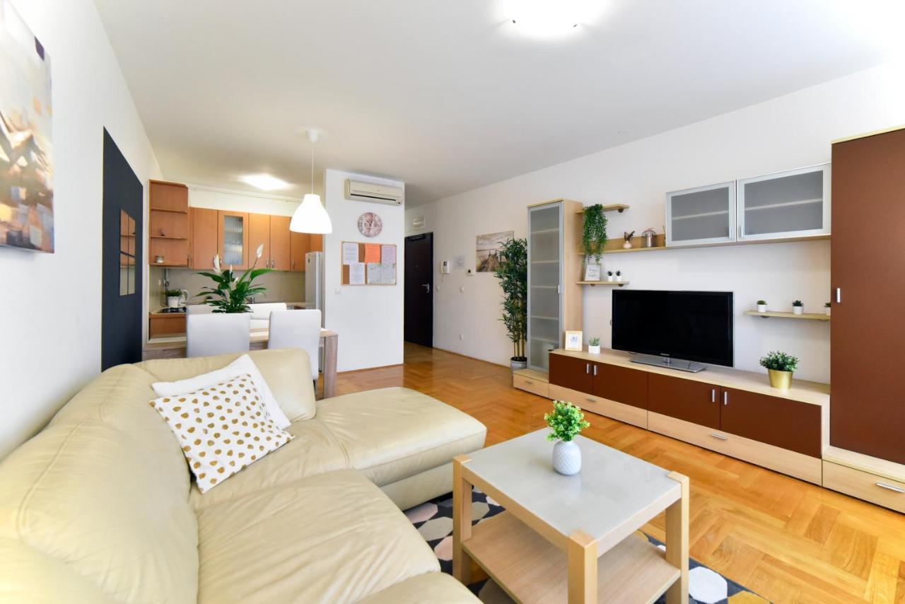 Apartment Stadium Загреб Экстерьер фото